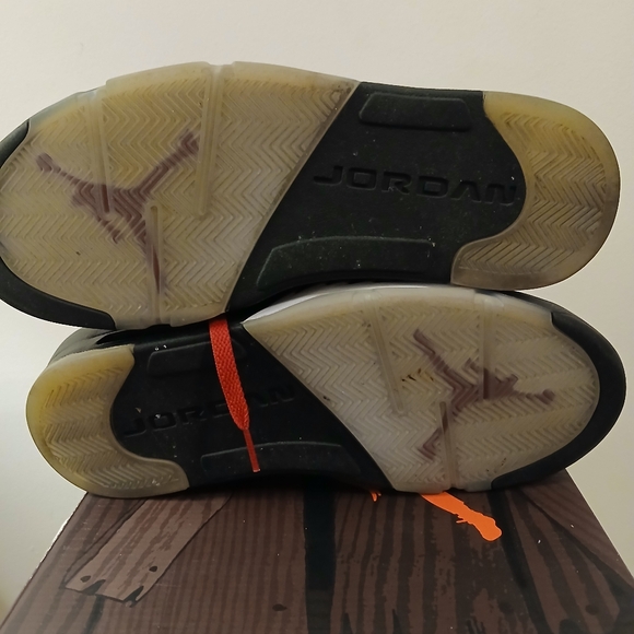 Jordan 5 Size 10 - Picture 5 of 9